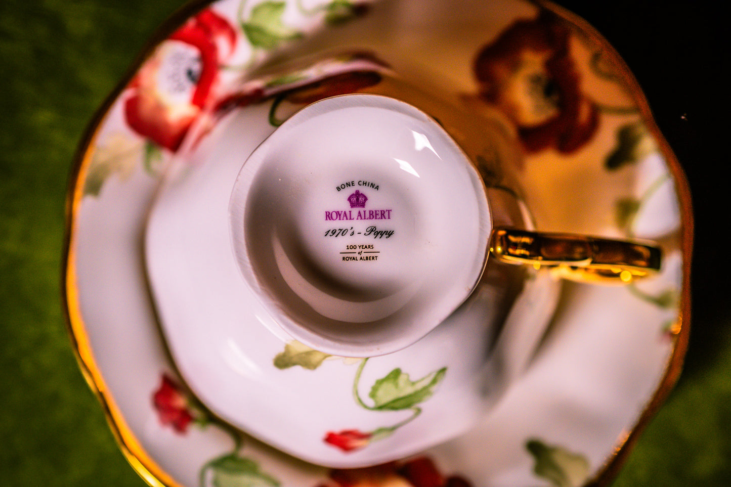 Royal Albert - 100 Years 1970s Poppy, Tea Trio (Cup, Saucer & Plate Set)