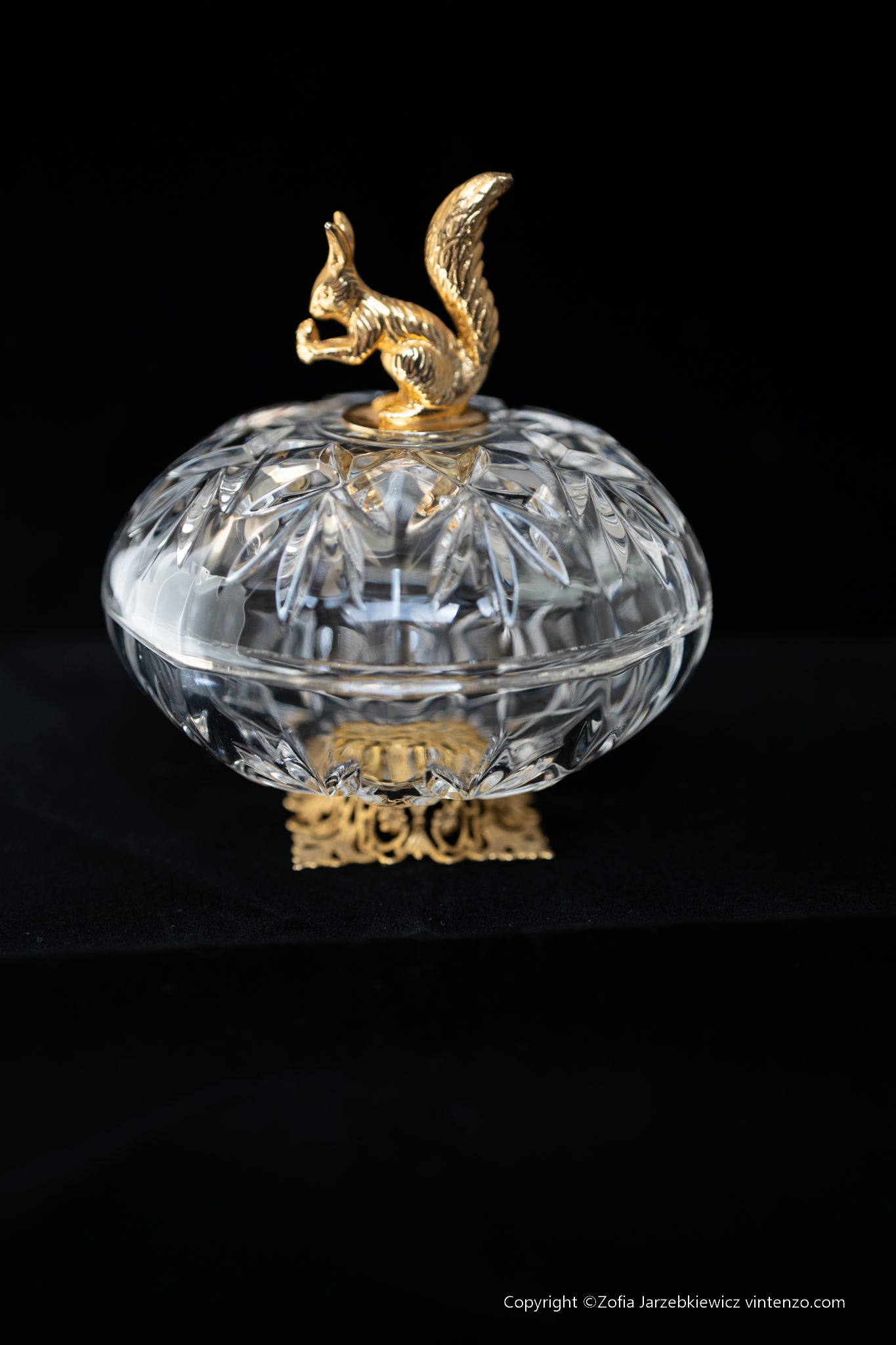 Killarney Crystal Trinket Box with Squirrel