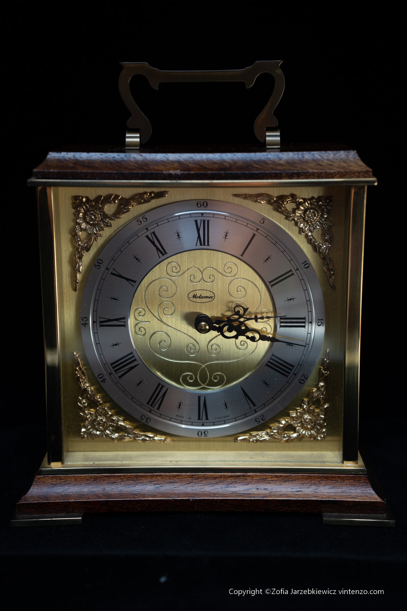 Metamec Battery Operated Quartz Mantle Clock