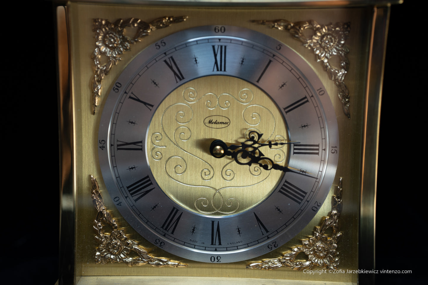 Metamec Battery Operated Quartz Mantle Clock