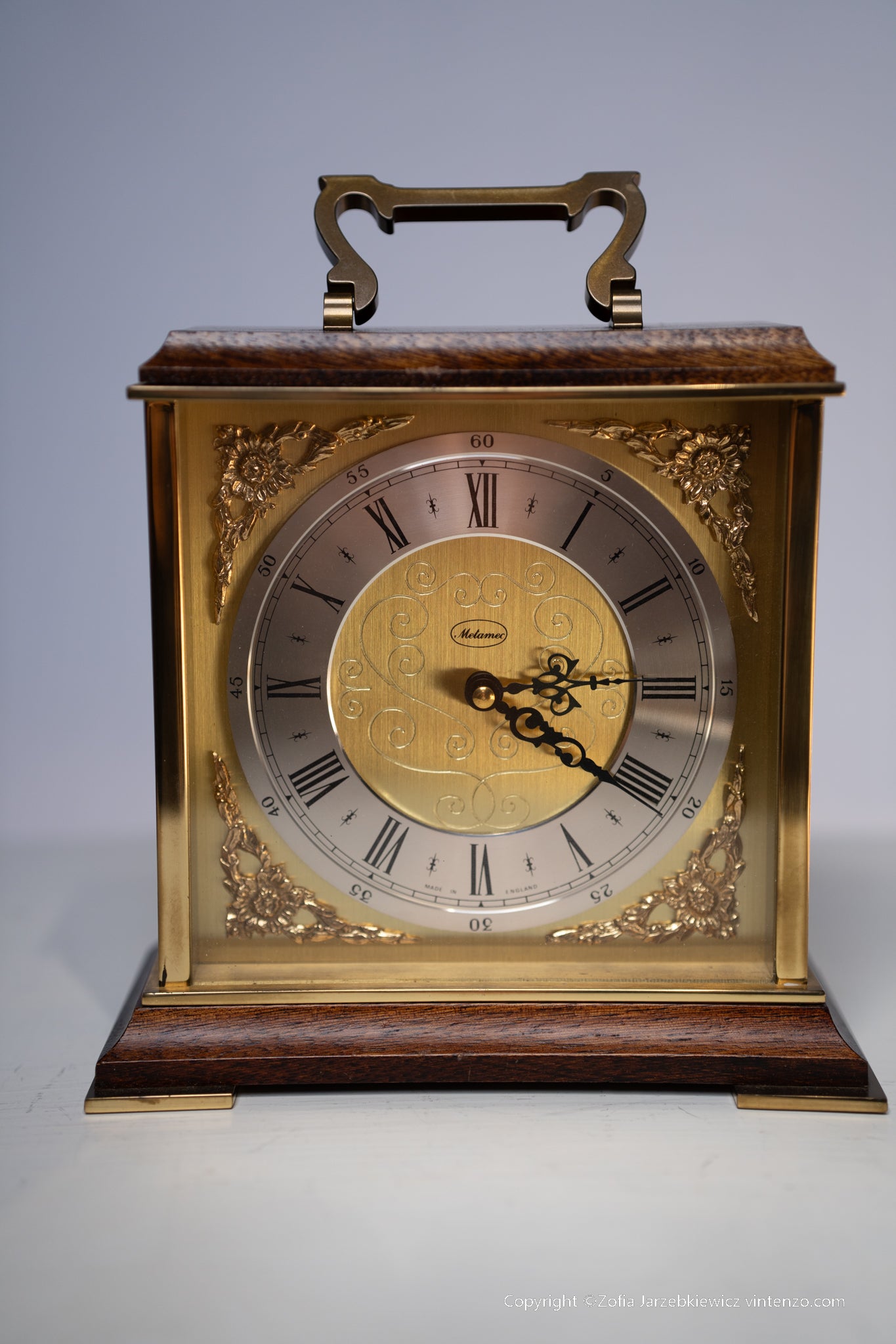 Metamec Battery Operated Quartz Mantle Clock