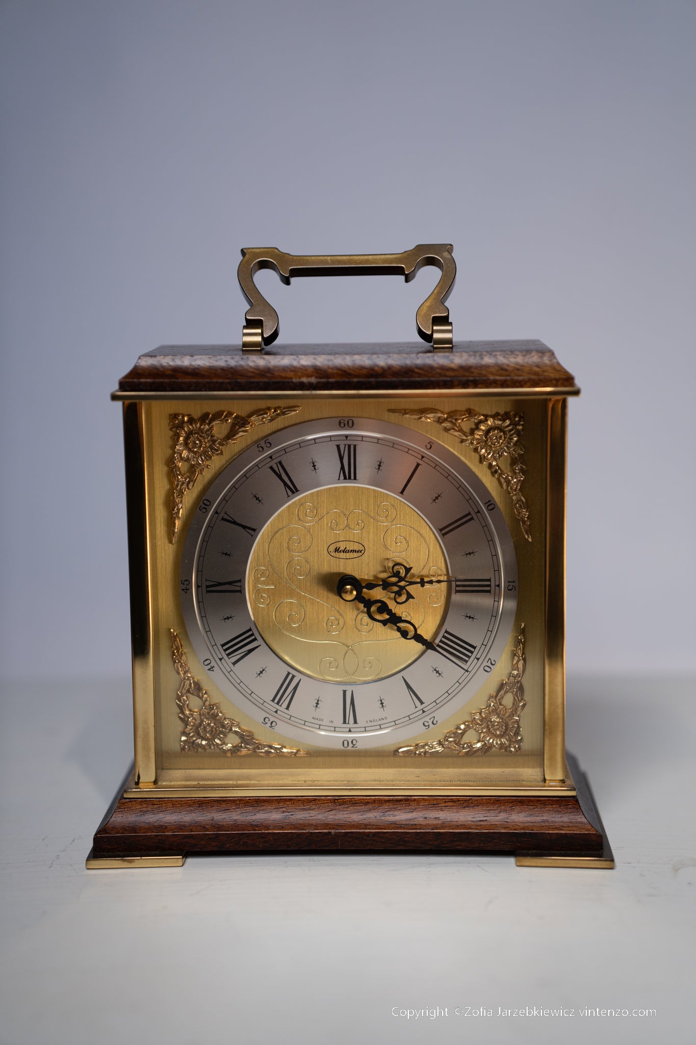 Metamec Battery Operated Quartz Mantle Clock