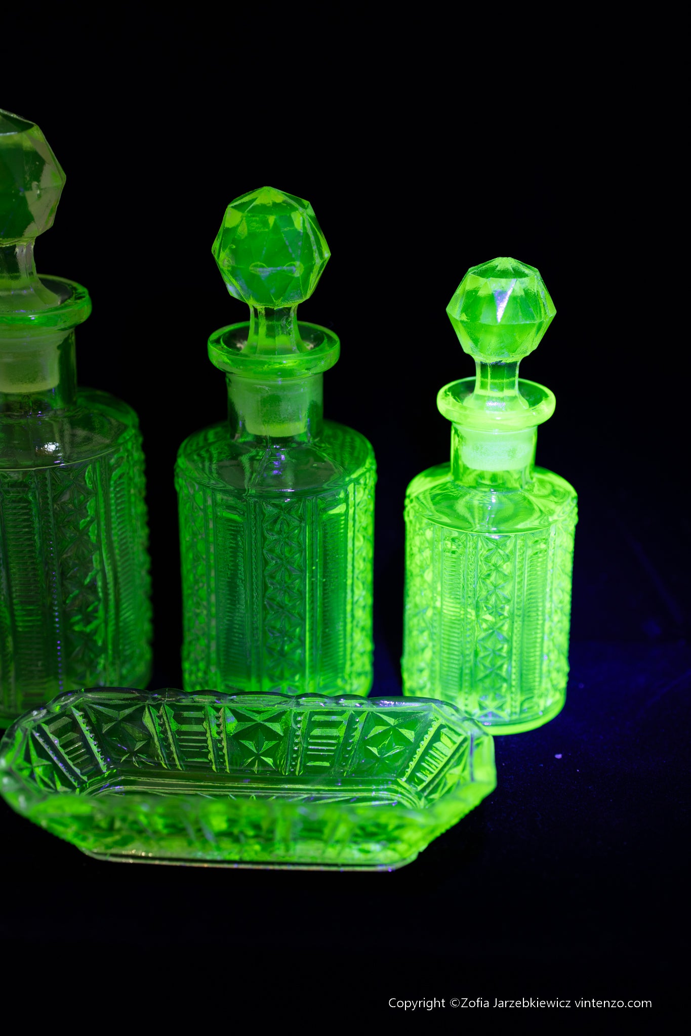 Uranium Glass Toiletry Set