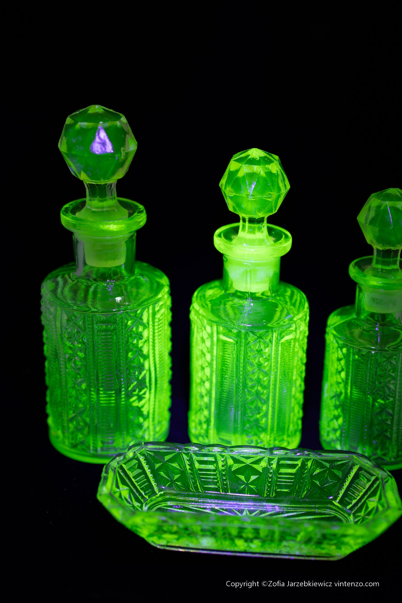 Uranium Glass Toiletry Set