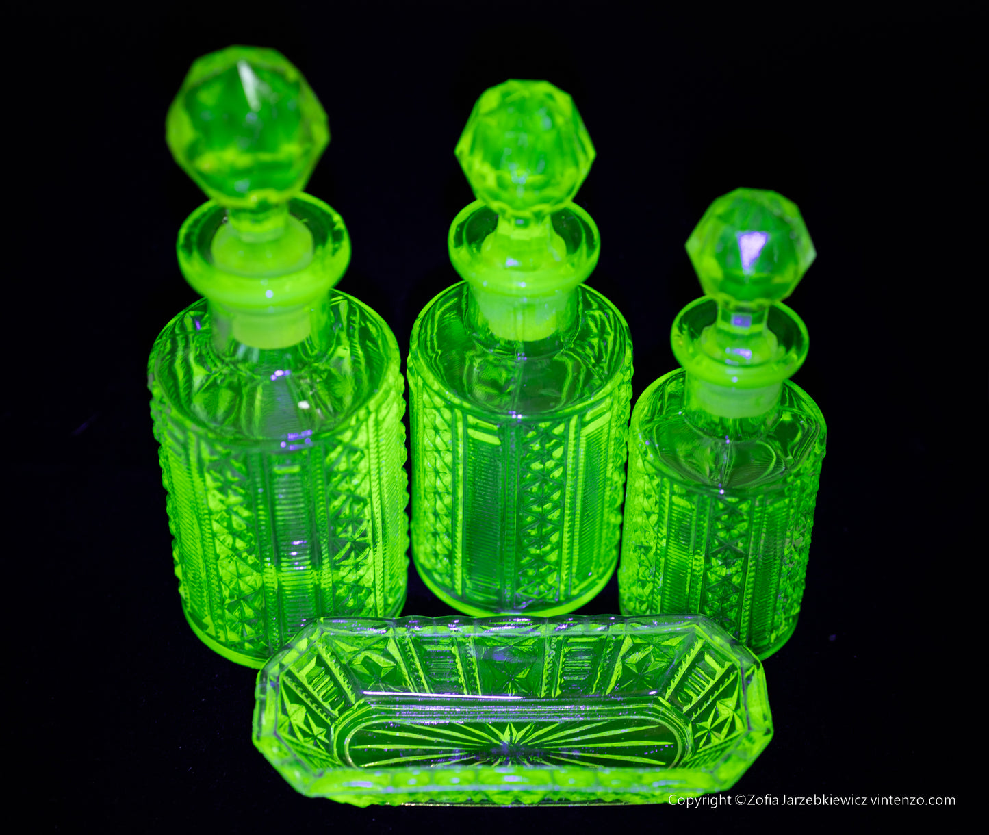 Uranium Glass Toiletry Set