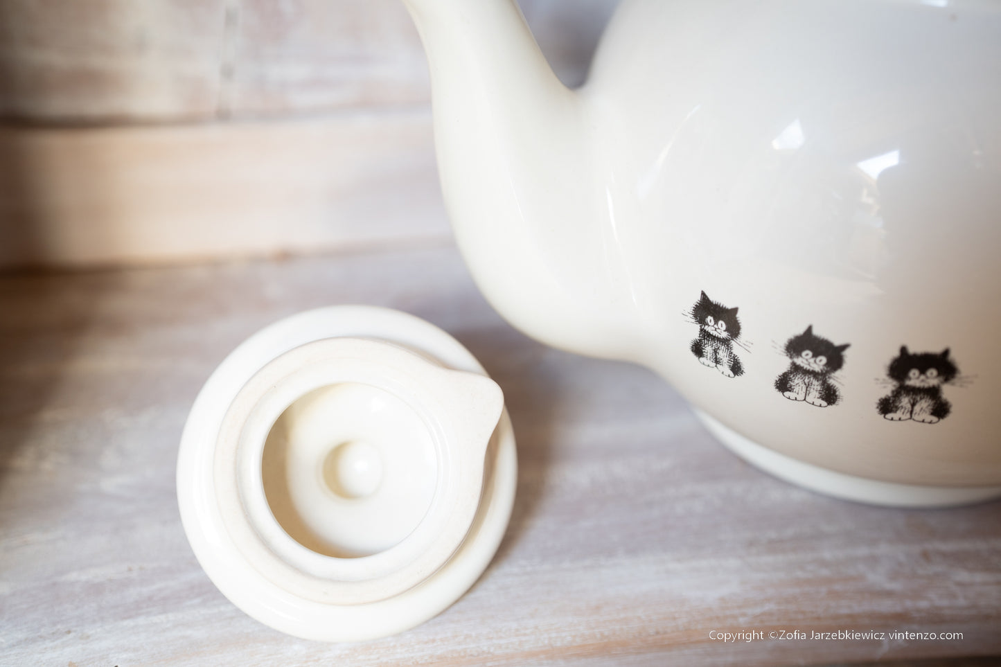 Dubout Cat Teapot and Two Teacups Set, Cat Lovers