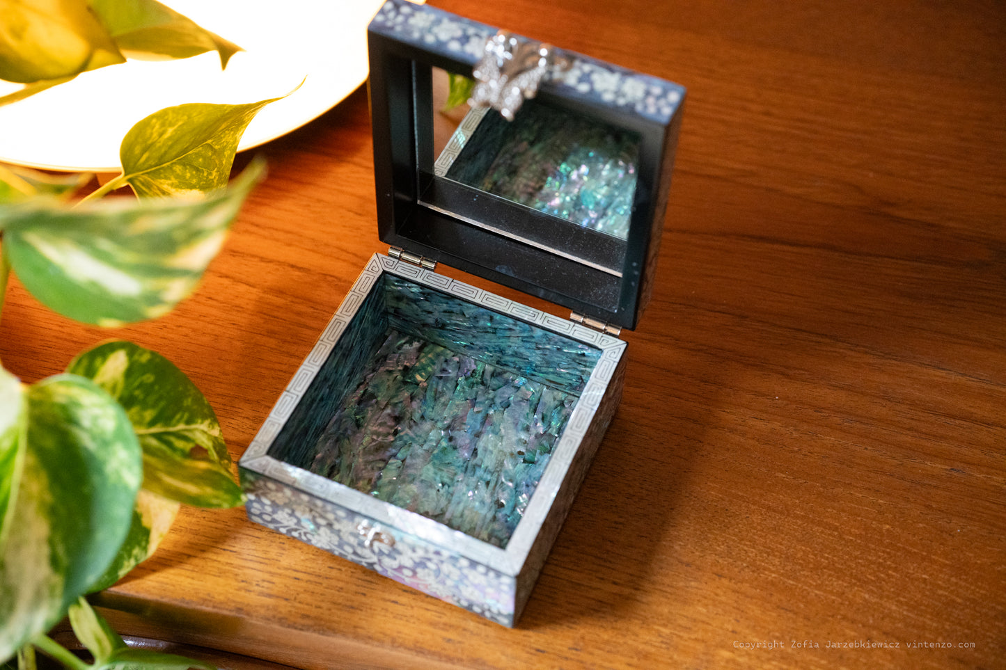 Korean Mother of Pearl Inlaid Jewellery Box Organiser