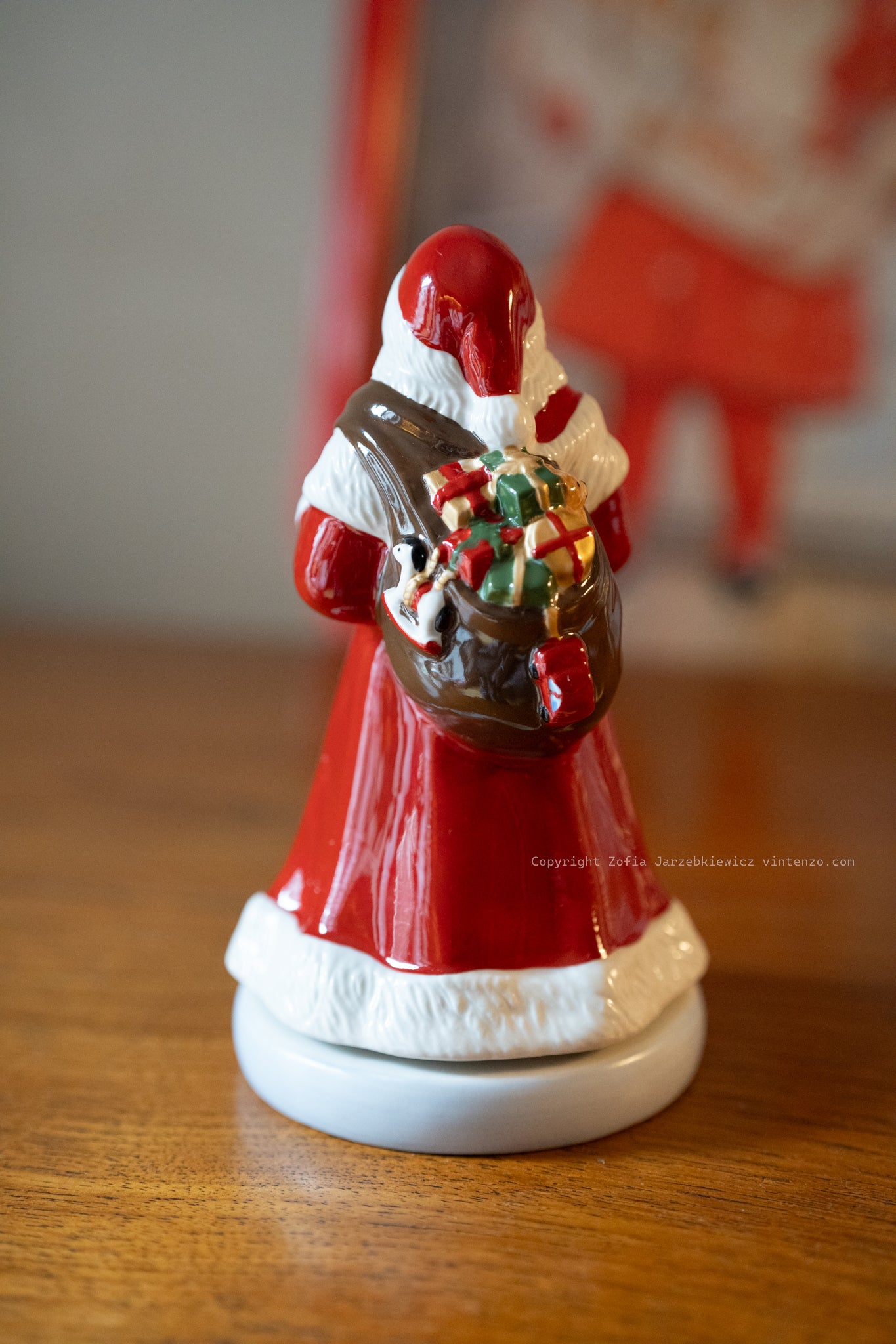 Villeroy and Boch Musical Santa Claus is Coming to Town