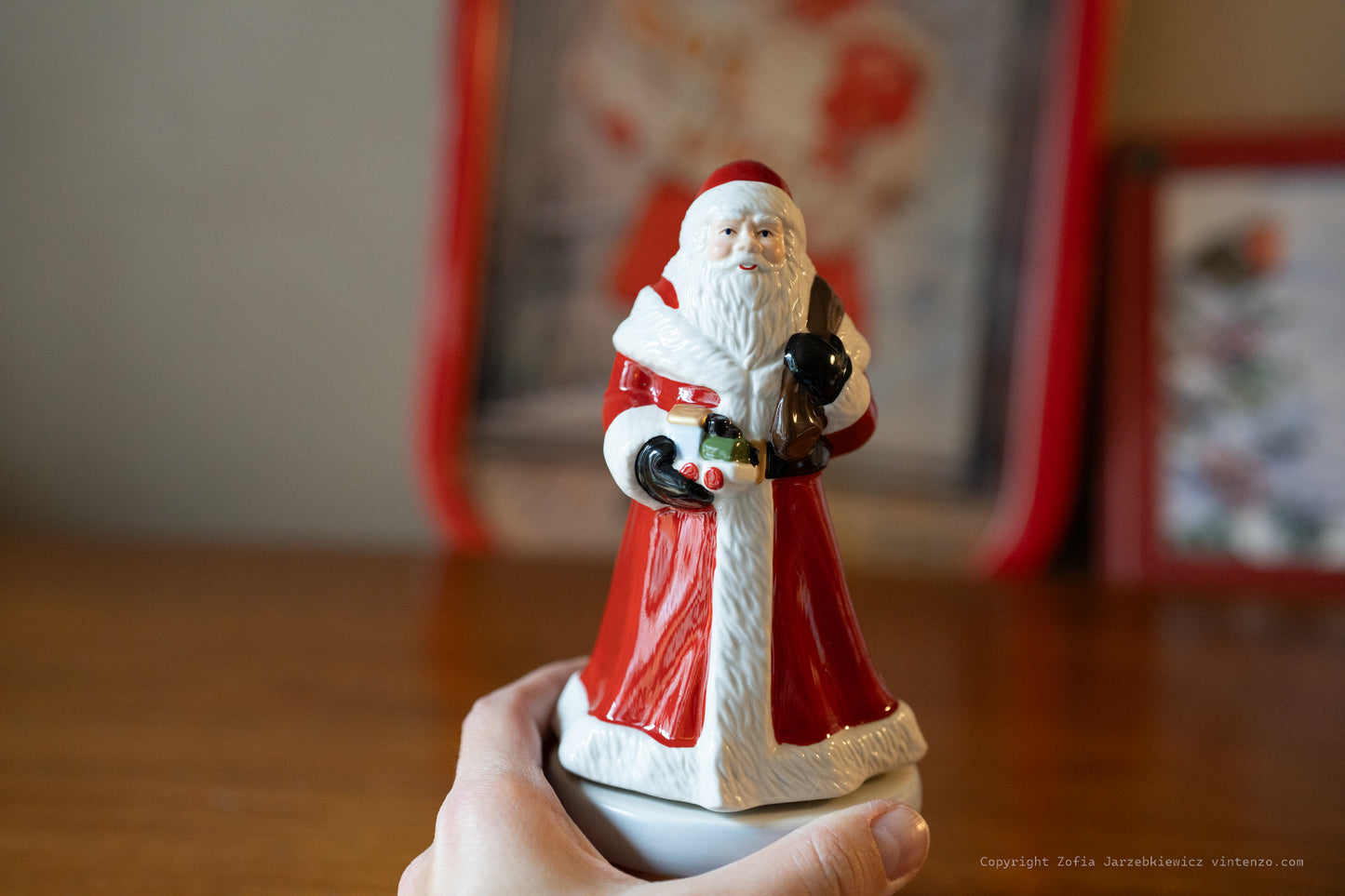 Villeroy and Boch Musical Santa Claus is Coming to Town