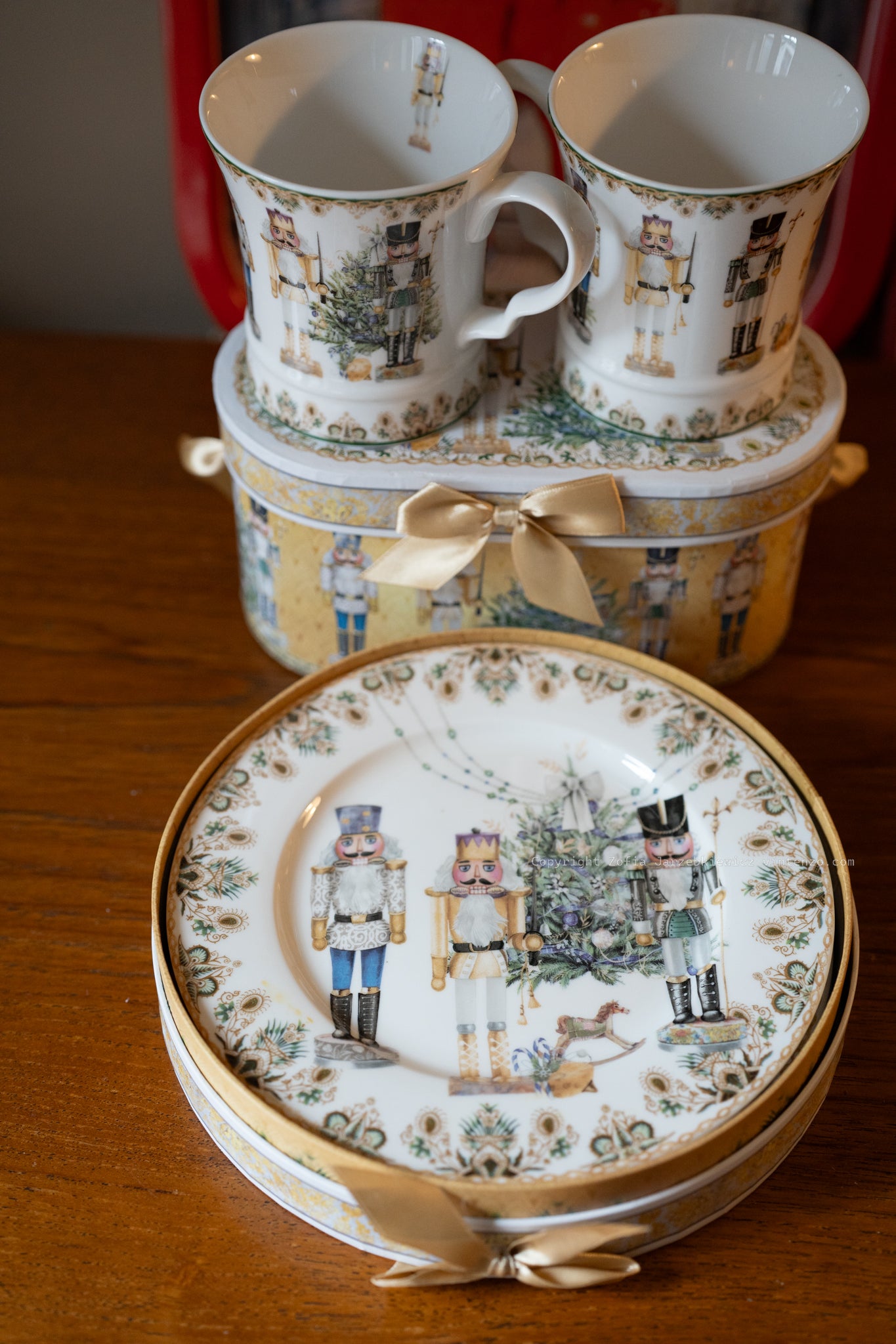 Golden Nutcracker Set of 2 Dessert Plates