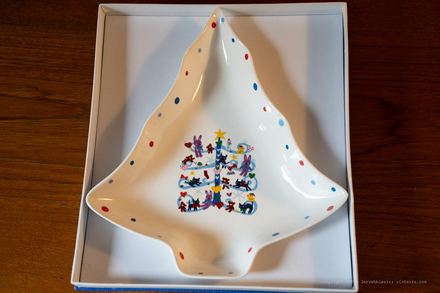 Large Christmas tree-shaped dish