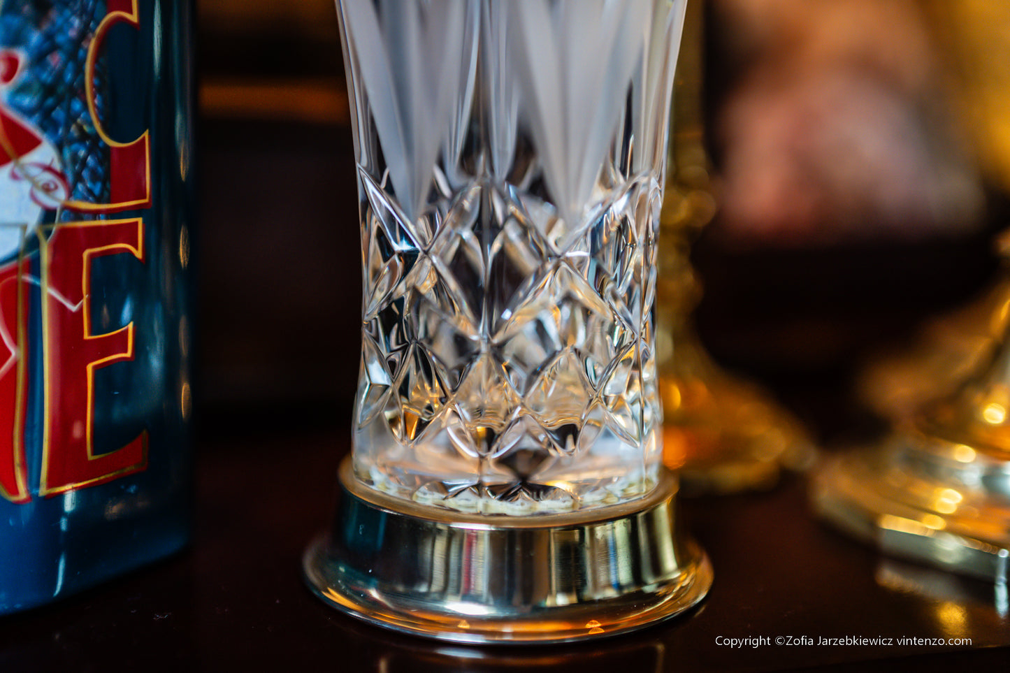 Killarney Irish Hand Cut Crystal Vase with Round 22ct Gold Plated Base