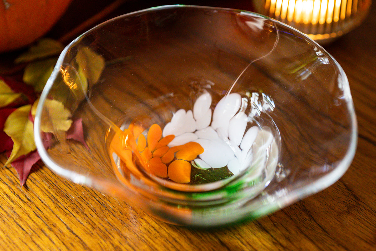 Jerpoint scalloped edge hand blown glass bowl