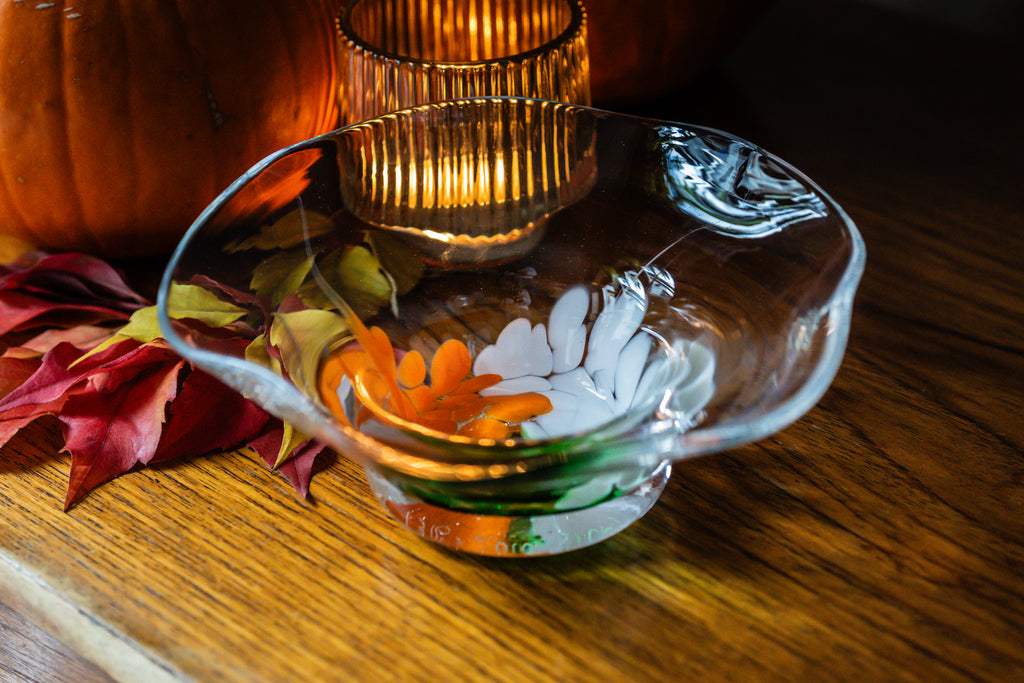 Jerpoint scalloped edge hand blown glass bowl