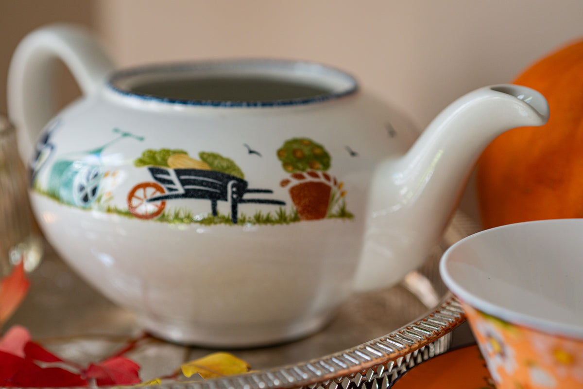 Wood And Sons Holly Cottage TeaPot