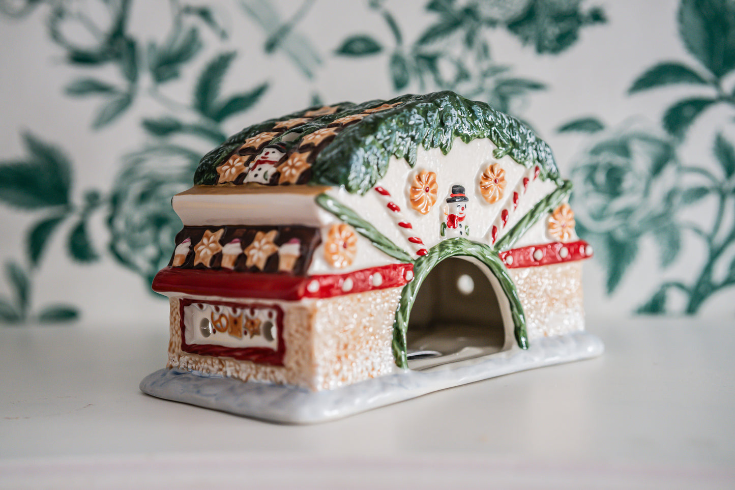 Villeroy & Boch North Pole Express Sweet Shop