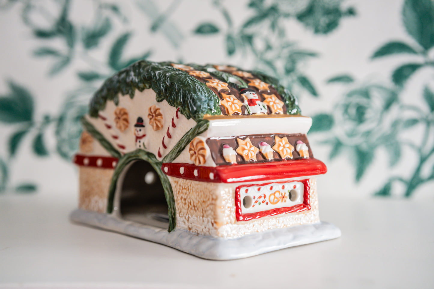 Villeroy & Boch North Pole Express Sweet Shop