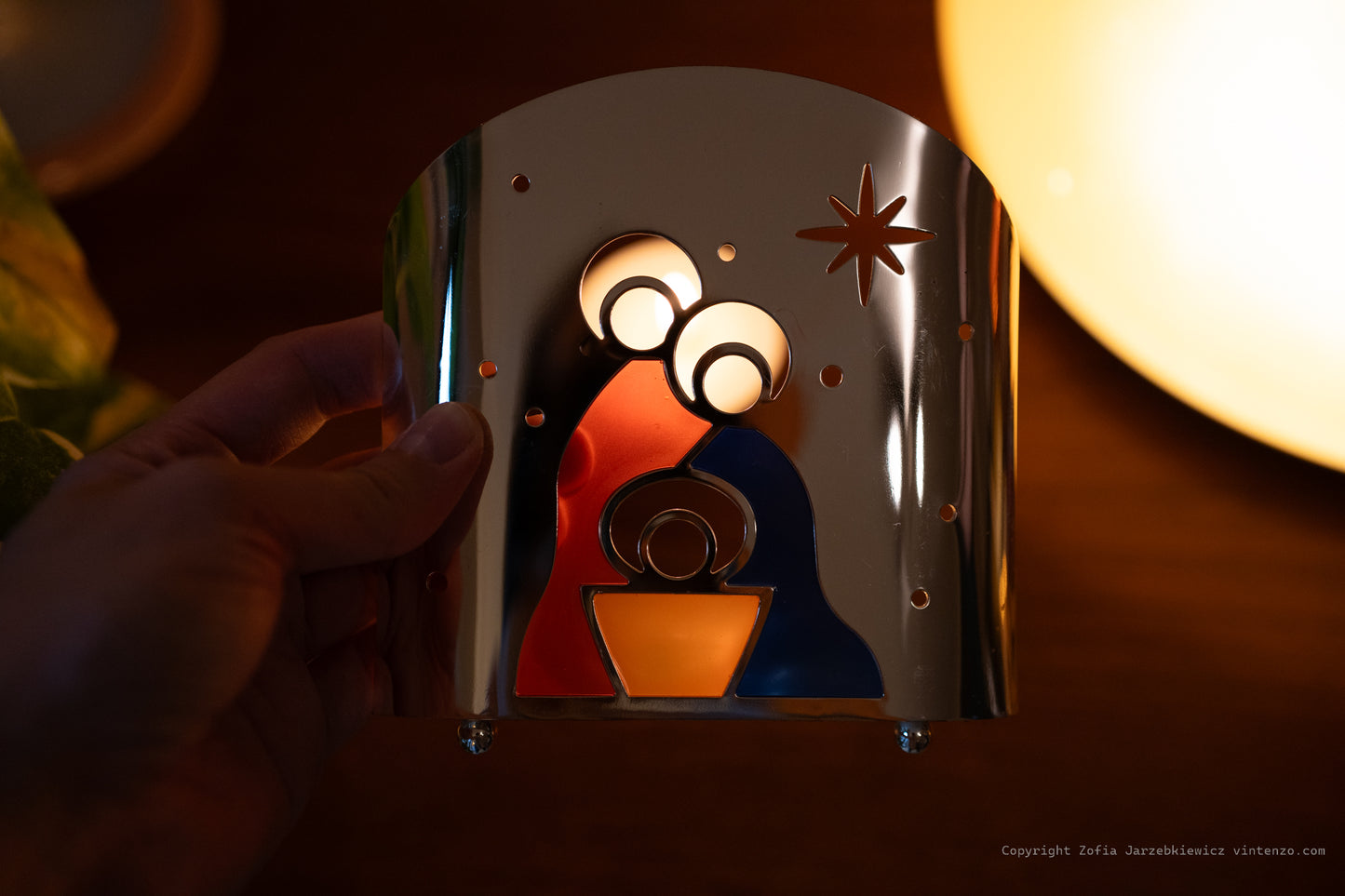 Newbridge Nativity Scene Tealight Candle Holder in Box