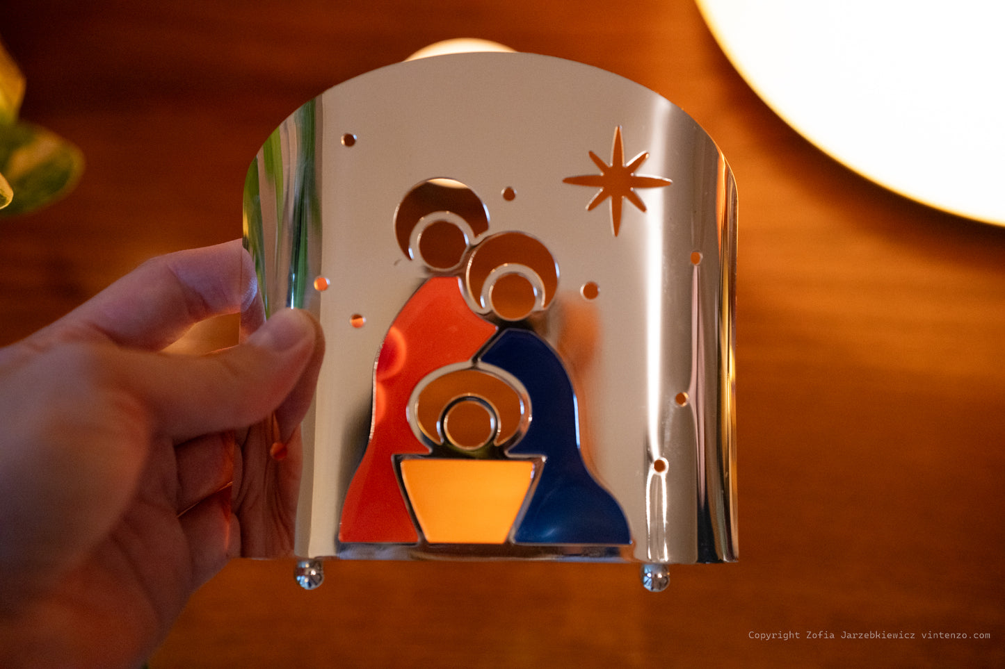 Newbridge Nativity Scene Tealight Candle Holder in Box