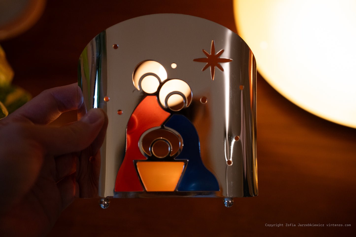 Newbridge Nativity Scene Tealight Candle Holder in Box