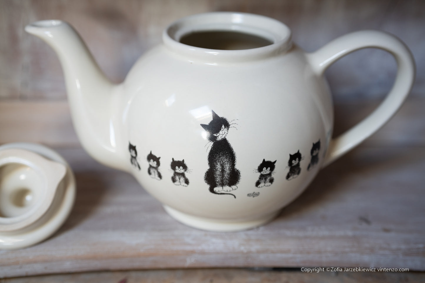 Dubout Cat Teapot and Two Teacups Set, Cat Lovers