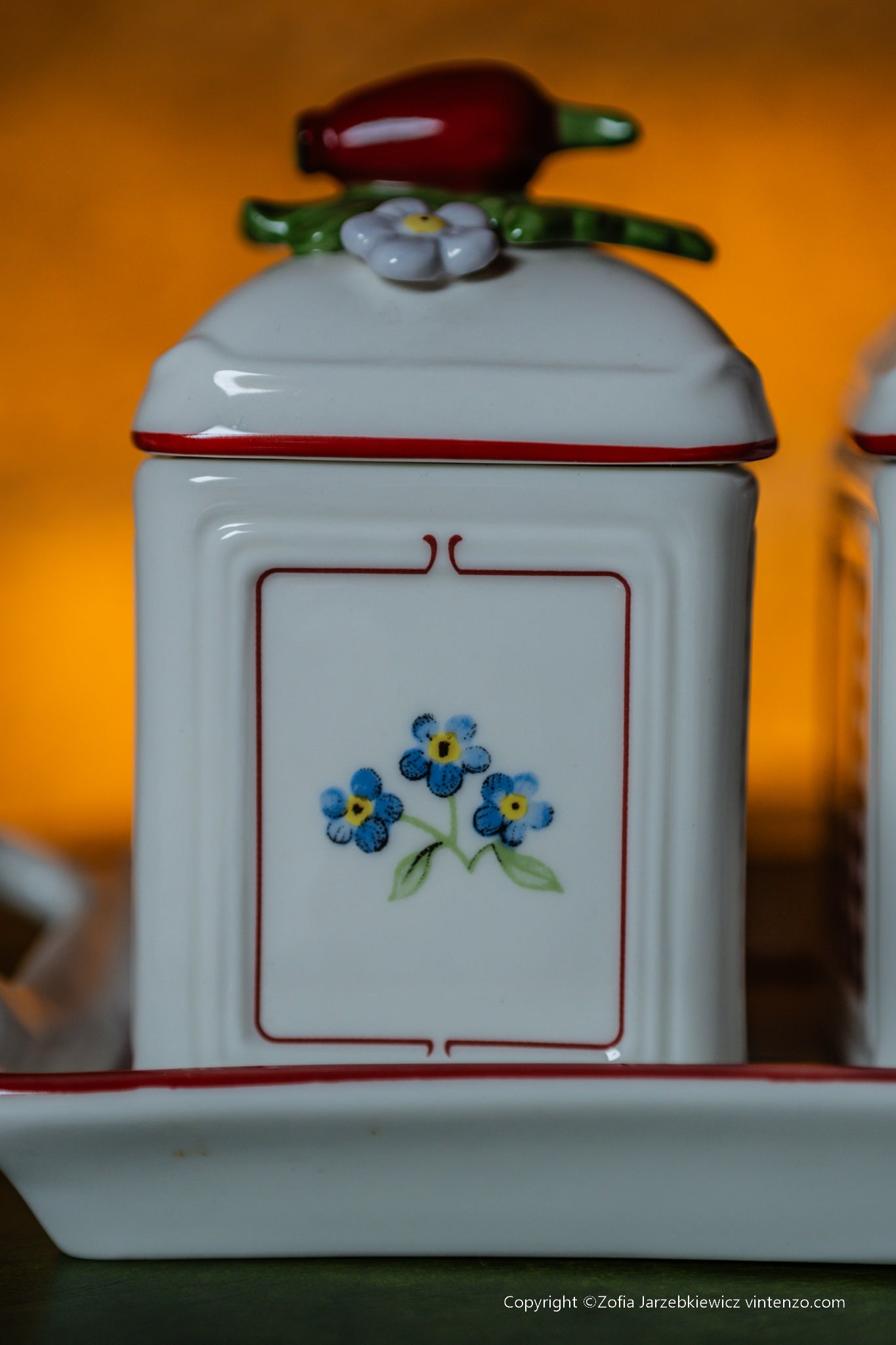 Villeroy & Boch Set of 3 Petite Fleur Jam Jars on a Tray