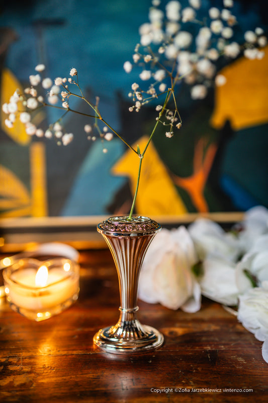 Queen Anne Small Flower Vase