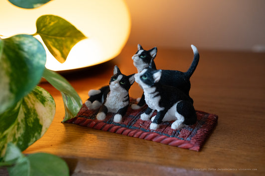 Leonardo Collection ‘Cats Waiting Patiently’ (1999) Figurine