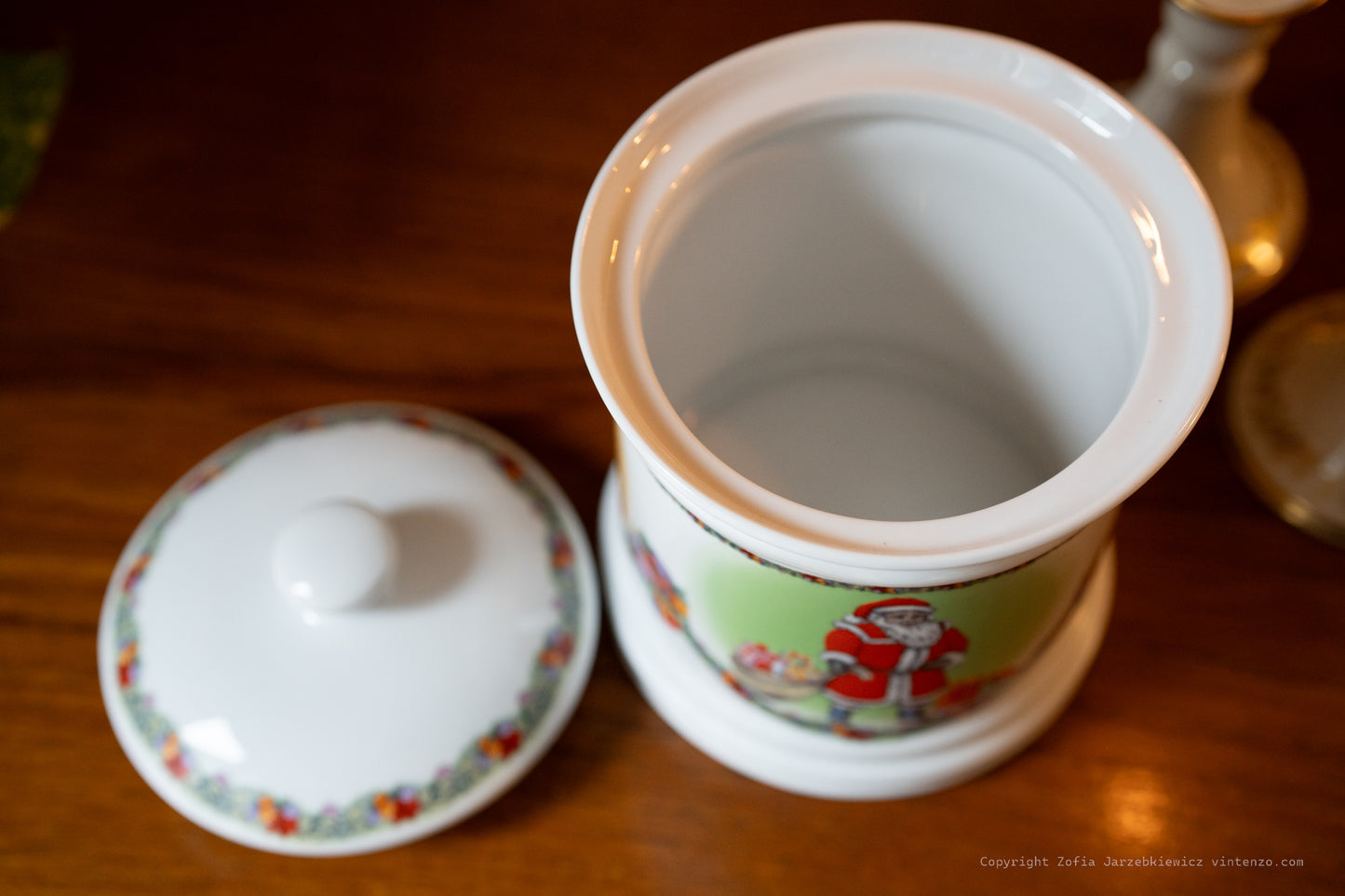 Aynsley Christmas Biscuit Barrel