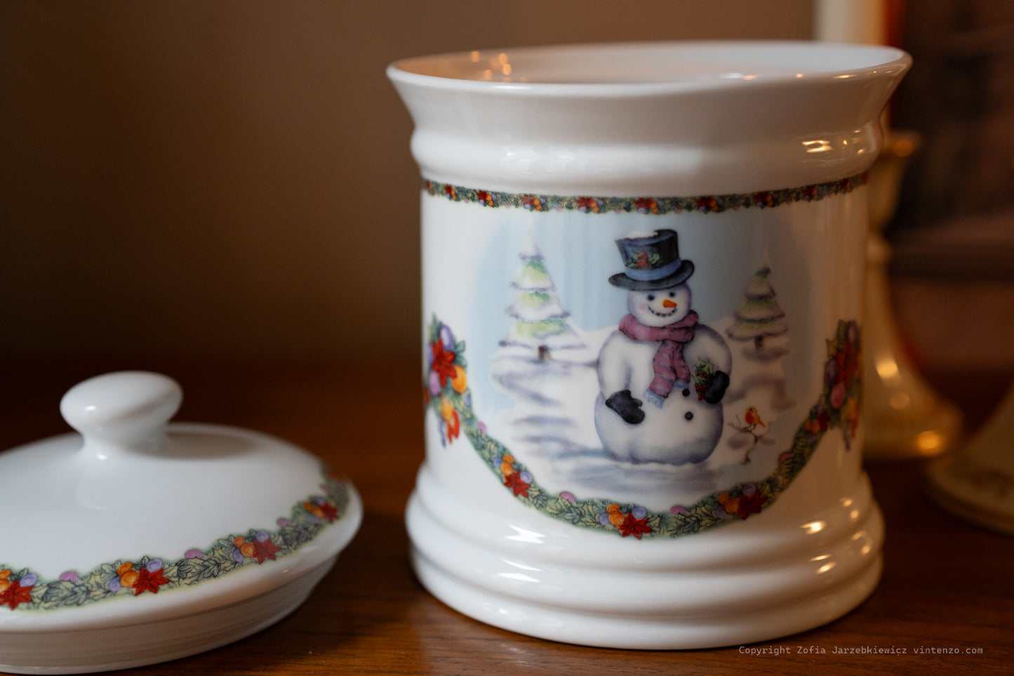 Aynsley Christmas Biscuit Barrel