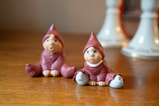 2 Danish Klarborg Elves- Bette Knud and Bette Inger